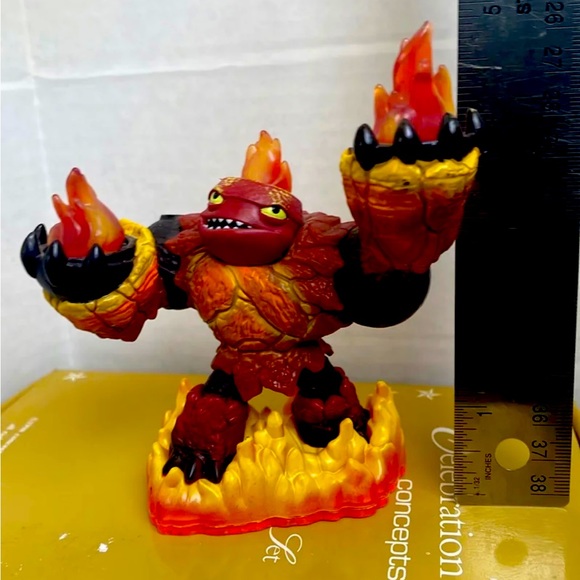 Figurine Skylanders Giants Hot Head - FEU - Série 2 - Occasion